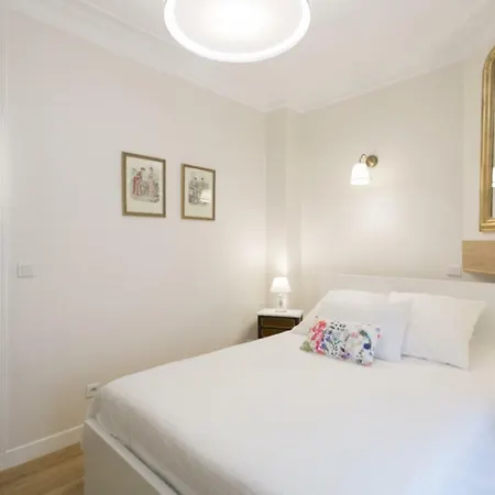 Le Mistral Apartment *