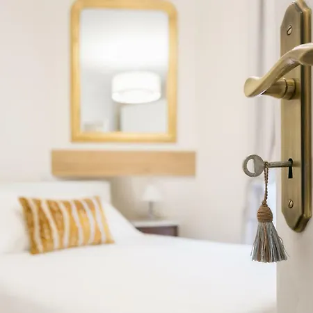Le Mistral Apartment Paris