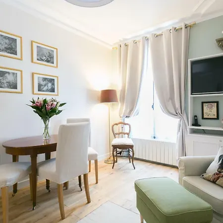 Le Mistral Apartment Paris