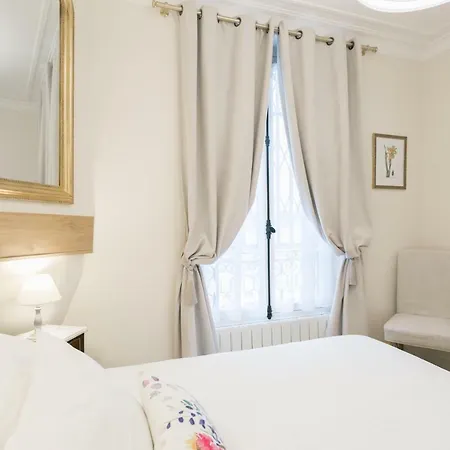 Le Mistral Apartment Paris
